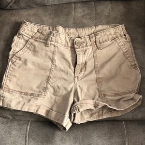 Women’s cargo shorts.